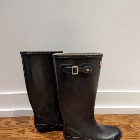 HUNTER Women's Tall Wide Fit Rain Boots size 6 in black - Picture 2 of 9